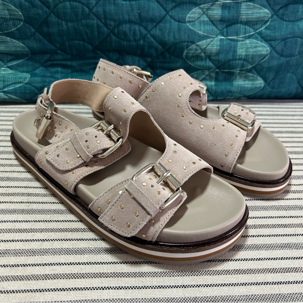 Nude sandals, new with out tag or box.